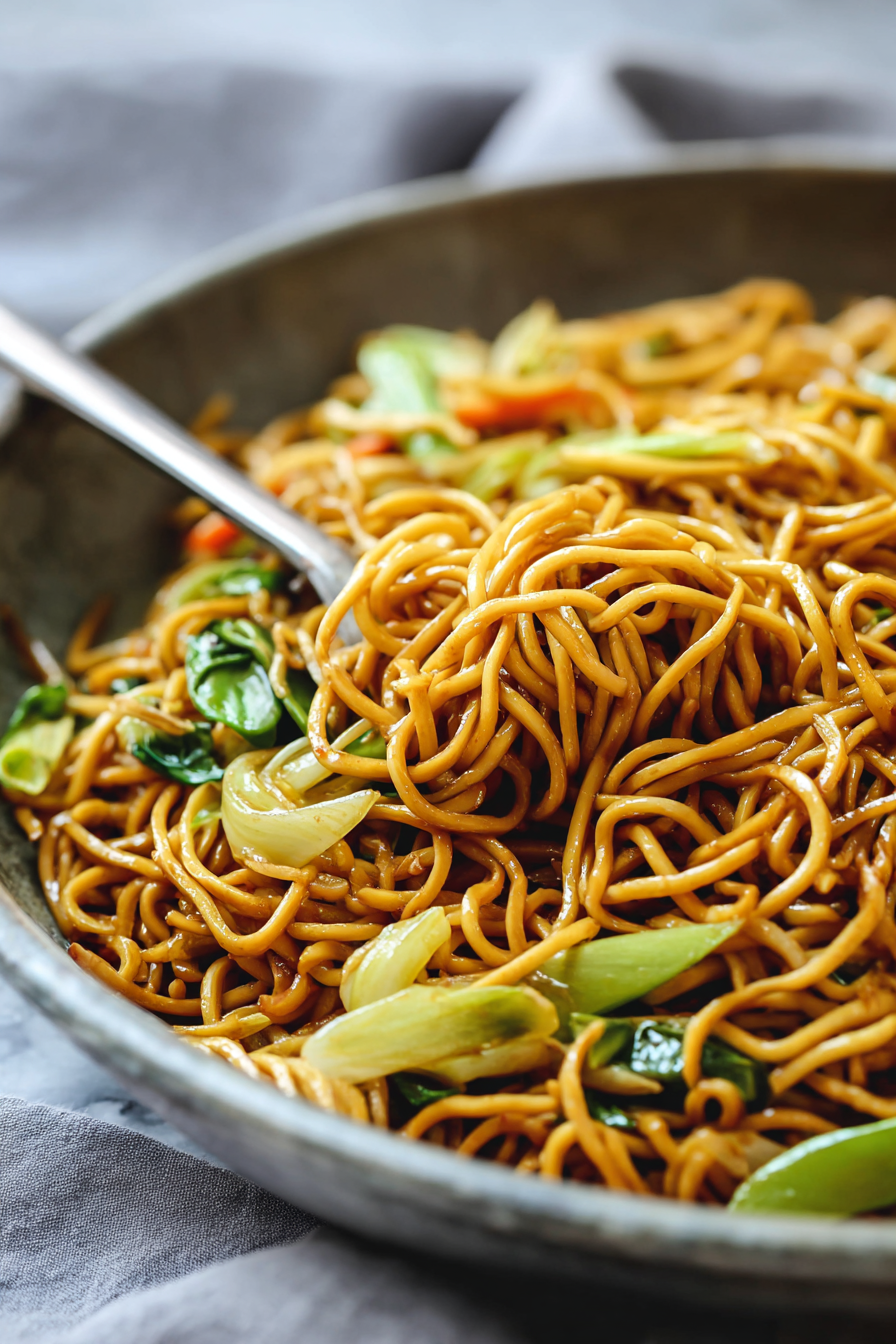 Easy Chow Mein Copycat Recipe